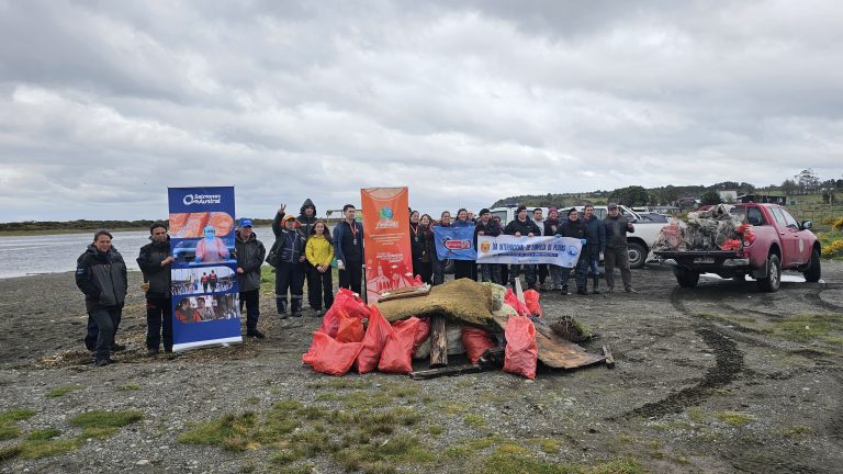 Jornada “Limpiemos en un día” permitió retirar 170 kilos de residuos de Aucho Playa